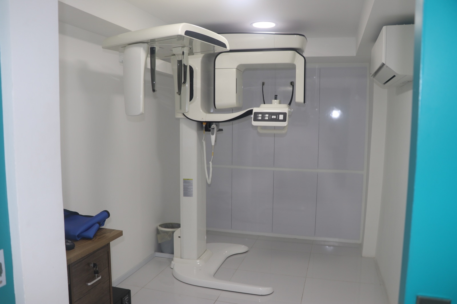 Dental imaging room at Manit Dental Clinic
